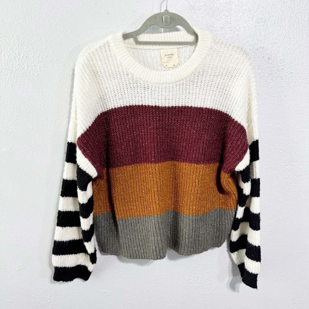 Harper Heritage crew Neck Sweater with Striped Design med